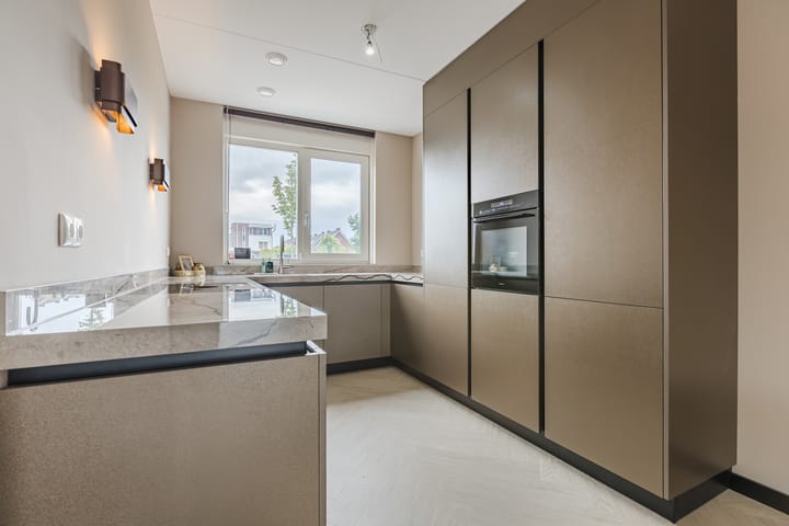 Tussenwoning te koop: Pyriet 16, Zevenbergen