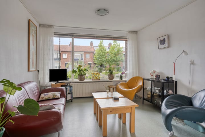 Tussenwoning te koop: Hofveld 17, Apeldoorn
