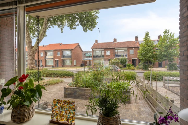 Tussenwoning te koop: Hofveld 17, Apeldoorn