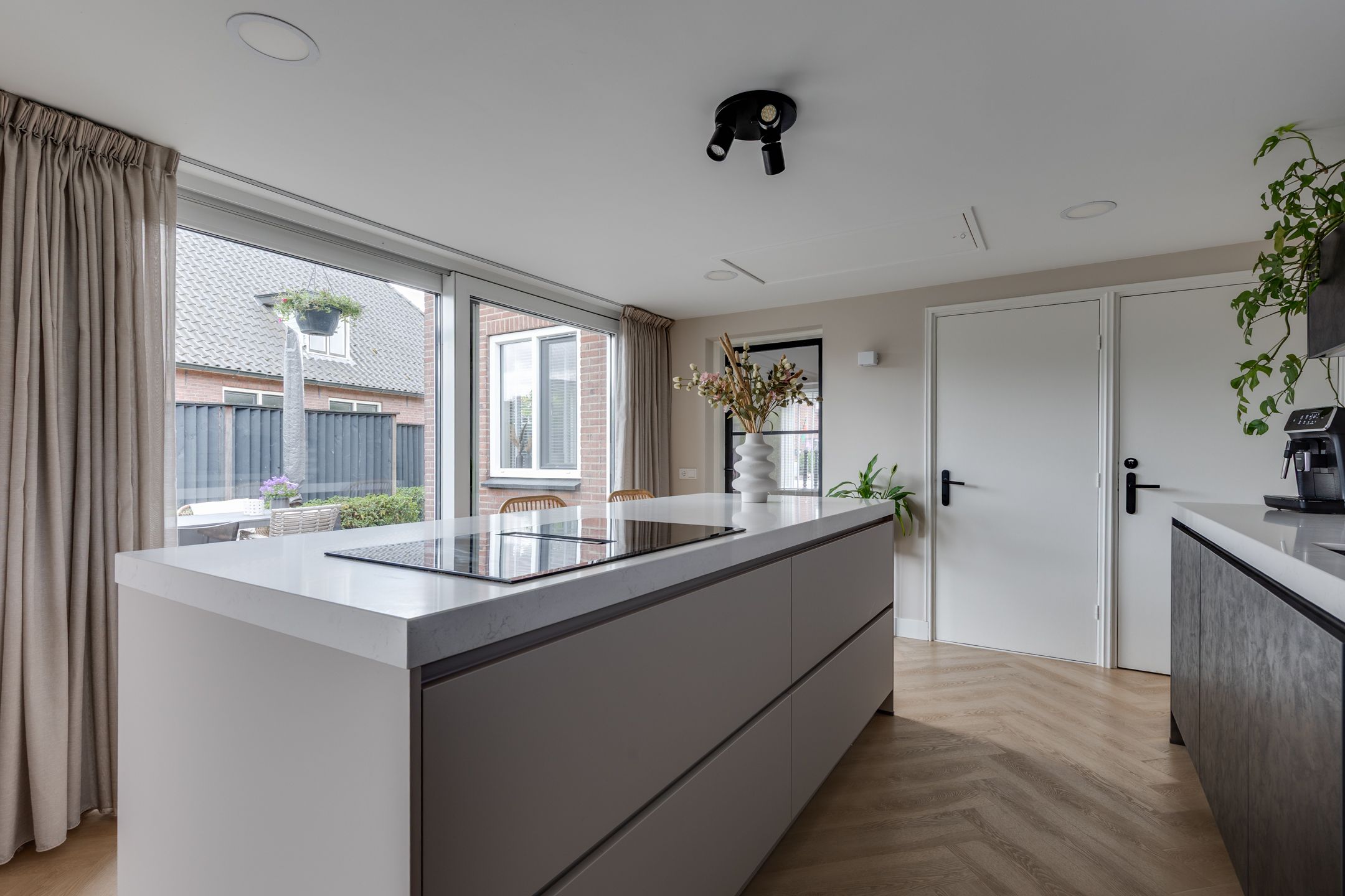 Photo 24 of Veldkamperstraat 1