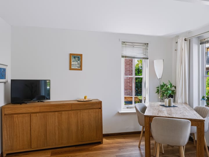 Twee-onder-één-kap te koop: Karel de Grotelaan 32, Bergen (Nh)