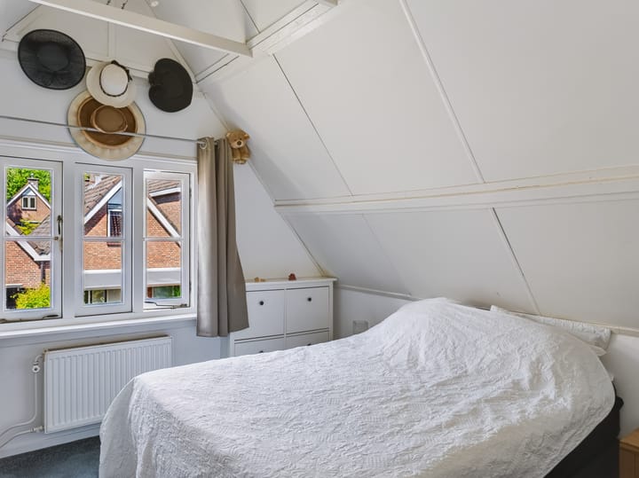 Twee-onder-één-kap te koop: Karel de Grotelaan 32, Bergen (Nh)