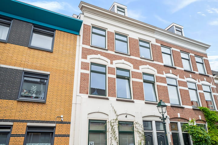 Studio te koop: Chasséstraat 7A, 'S-Gravenhage