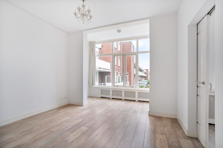 Studio te koop: Chasséstraat 7A, 'S-Gravenhage