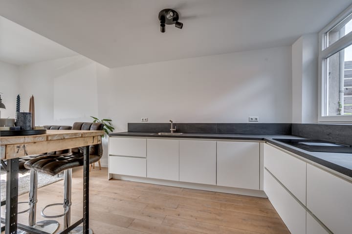 Tussenwoning te koop: Straelseweg 105, Venlo
