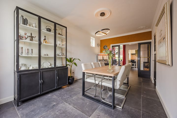 Twee-onder-één-kap te koop: Hendrikstraat 43, Roosendaal