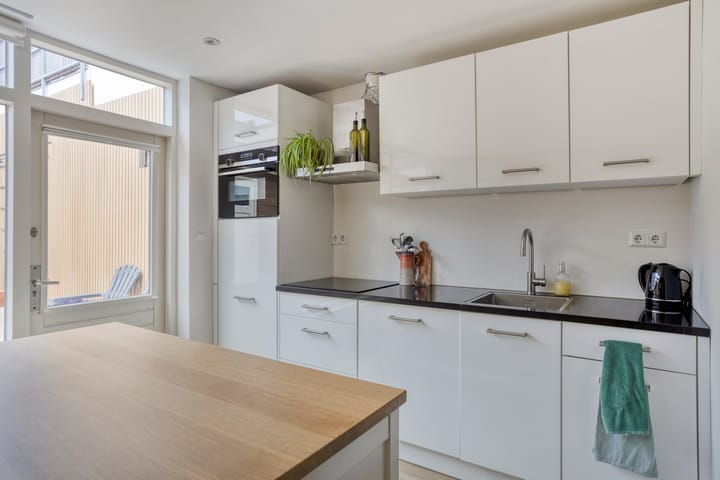 Tussenwoning te koop: Achterom 65, Hoorn