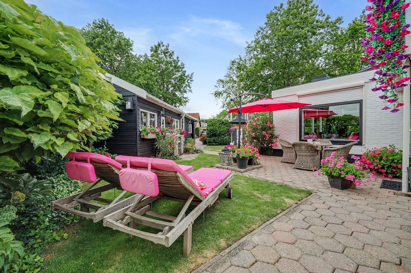 Photo 49 of Henry Dunantstraat 47