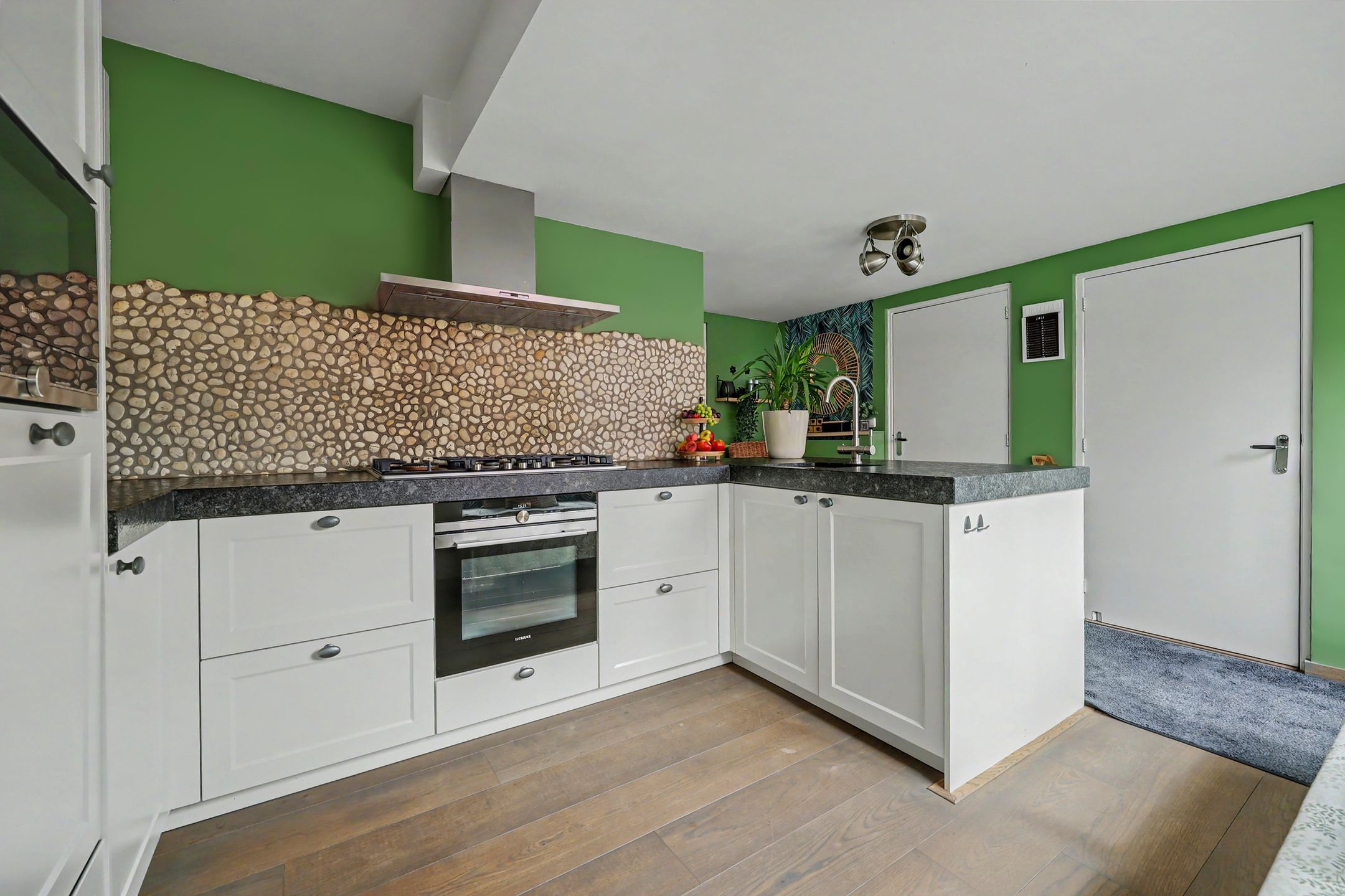 Photo 24 of Henry Dunantstraat 47