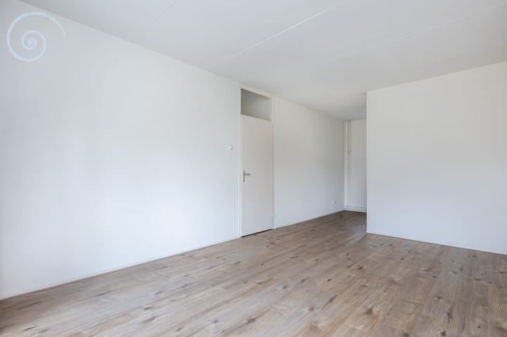 Tussenwoning te koop: Marshof 33, Oude-Tonge