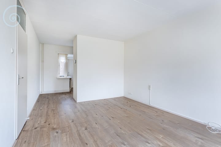 Tussenwoning te koop: Marshof 33, Oude-Tonge