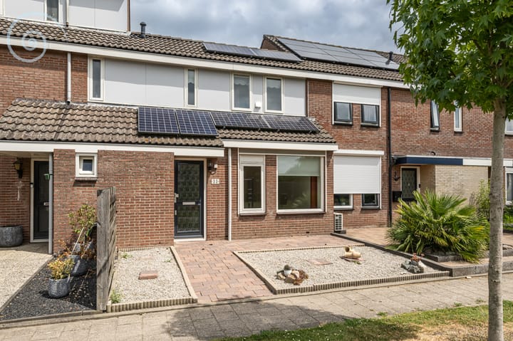 Tussenwoning te koop: Marshof 33, Oude-Tonge