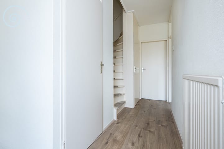 Tussenwoning te koop: Marshof 33, Oude-Tonge