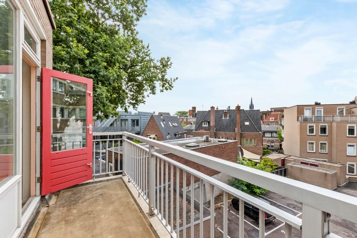 Appartement te koop: Noordse Bosje 36, Hilversum