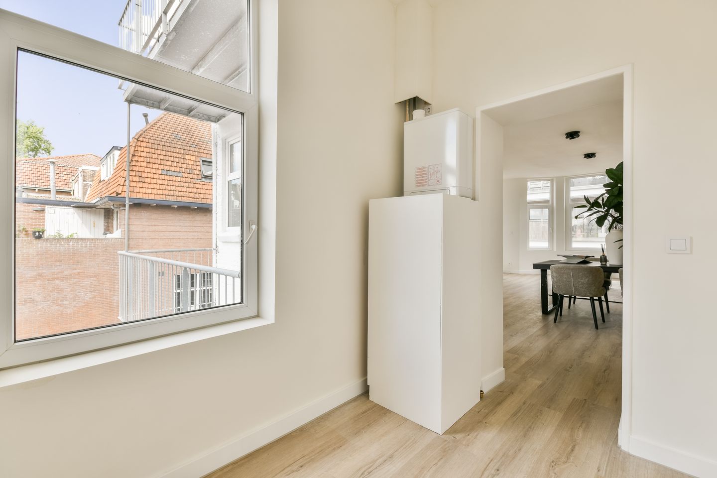 Photo 10 of Czaar Peterstraat 9-A