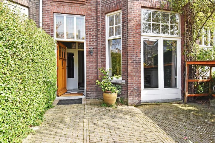 Tussenwoning te huur: Eikstraat 37, 'S-Gravenhage