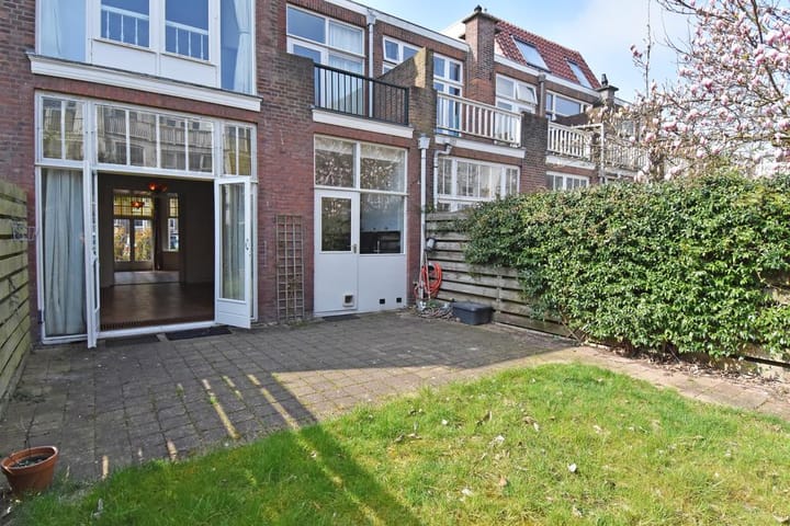 Tussenwoning te huur: Eikstraat 37, 'S-Gravenhage