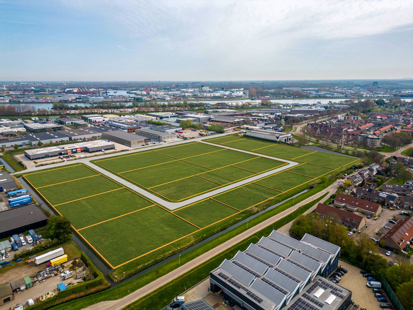 View photo 4 of Industrieweg