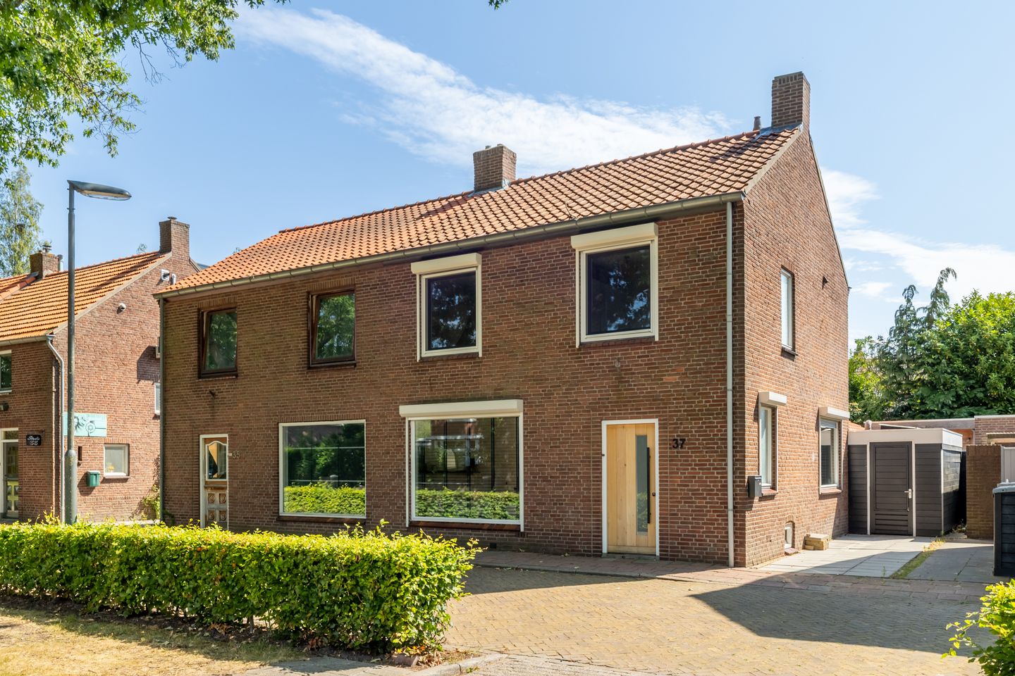 Foto 1 van Spoorstraat 37