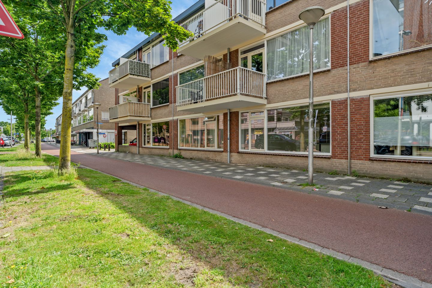 Photo 19 of Van Randwijcklaan 63-A