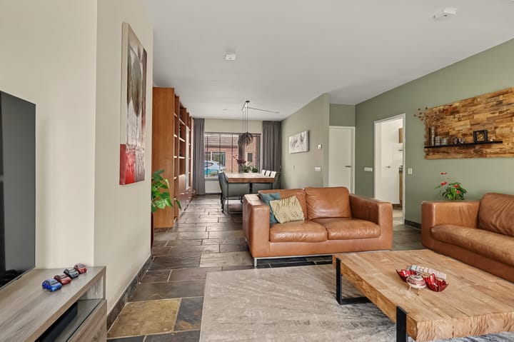 Tussenwoning te koop: De Omloop 12, Elshout