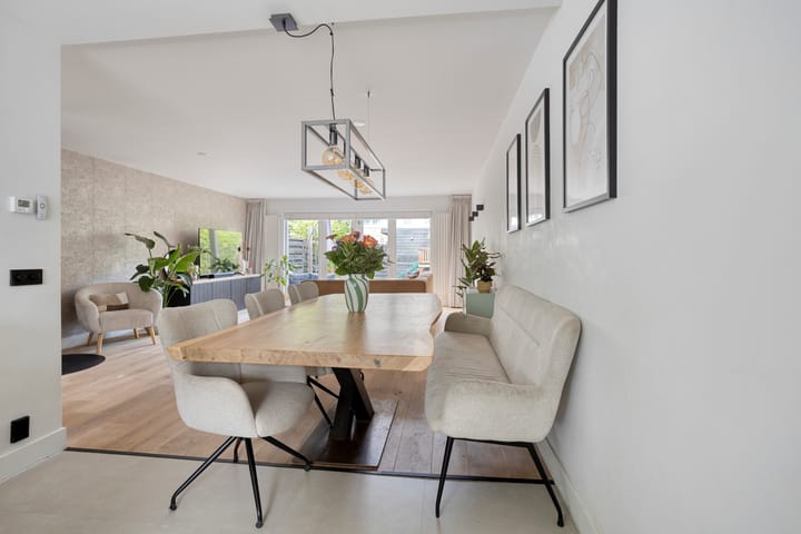 Tussenwoning te koop: Puccinilaan 4, Nieuw-Vennep