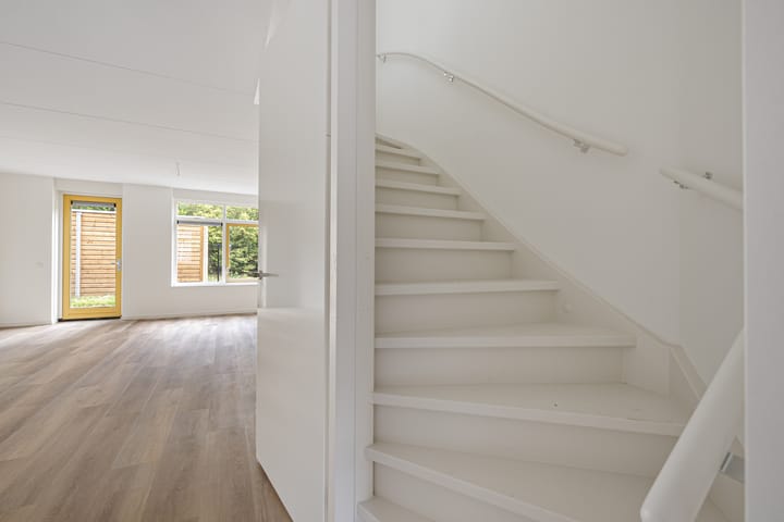 Woning te koop: van Wijngaardenstraat 80, St.-Jacobiparochie