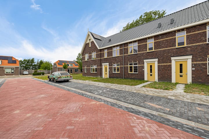 Woning te koop: van Wijngaardenstraat 80, St.-Jacobiparochie