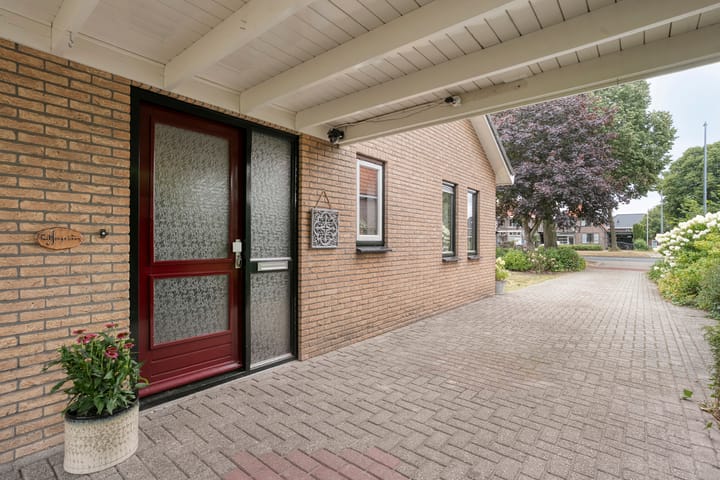 Twee-onder-één-kap te koop: Zwolseweg 159, Balkbrug