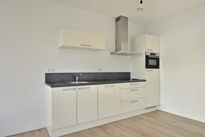Appartement te huur: Albert Molhof 37, Amsterdam