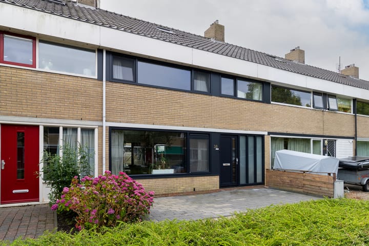 Tussenwoning te koop: P.W.A.Cort van der Lindenstraat 38, Harlingen