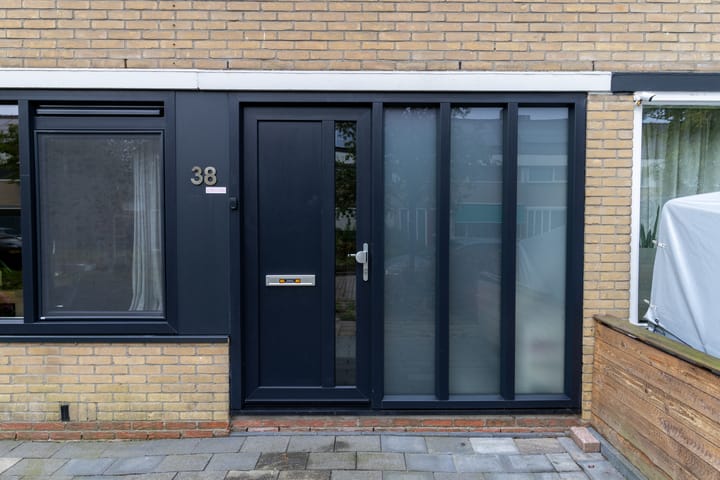 Tussenwoning te koop: P.W.A.Cort van der Lindenstraat 38, Harlingen