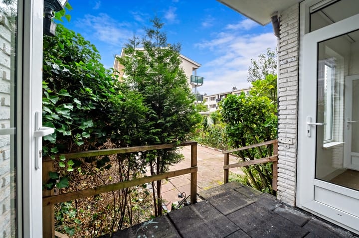 Appartement te koop: Koningin Julianalaan 83, Voorburg