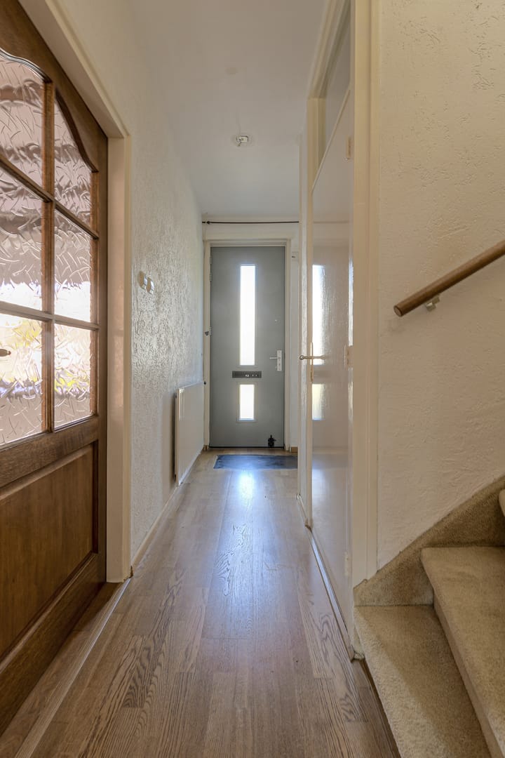 Tussenwoning te koop: Van Veldekestraat 3, Oosterhout (Nb)