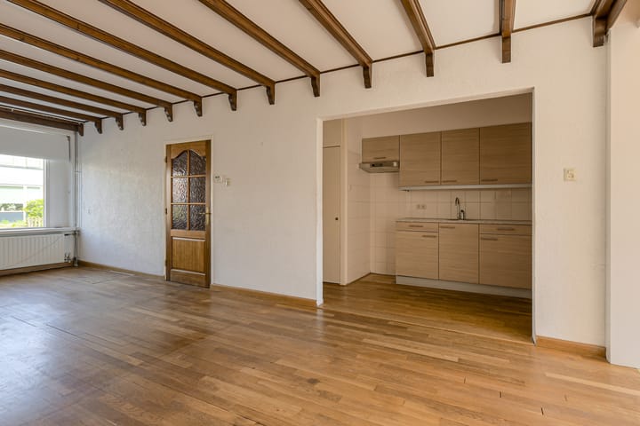 Tussenwoning te koop: Van Veldekestraat 3, Oosterhout (Nb)
