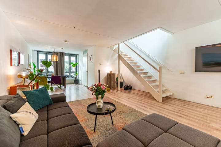 Tussenwoning te koop: Veerstraat 17, Hilversum