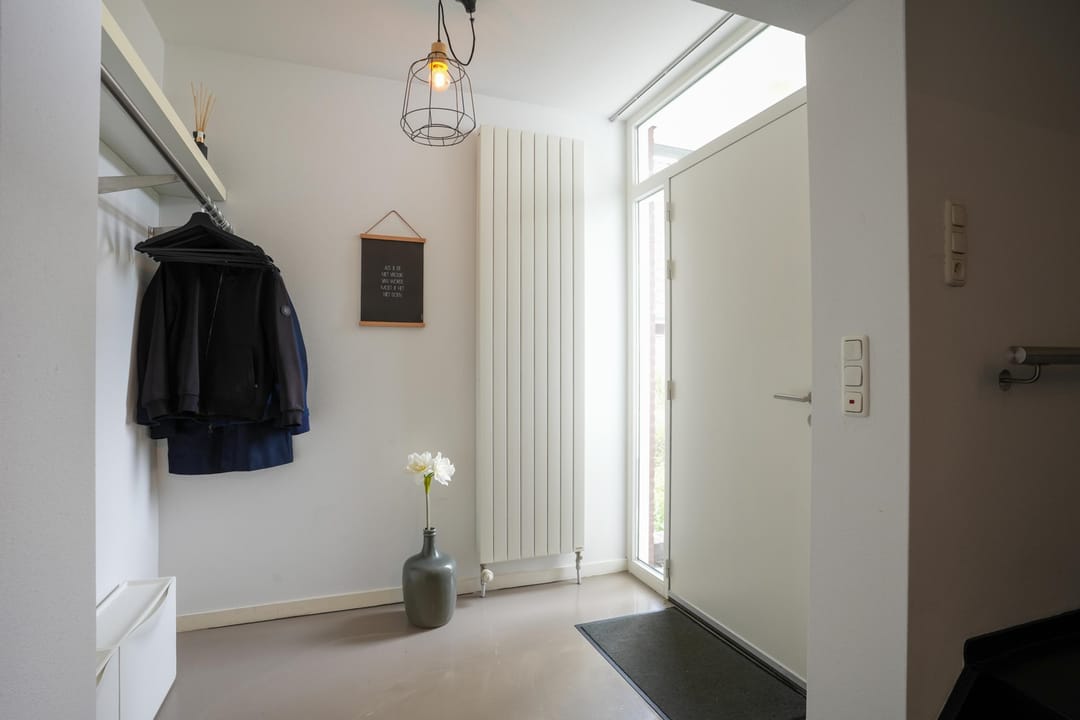 Photo 2 of Heerstraat 12