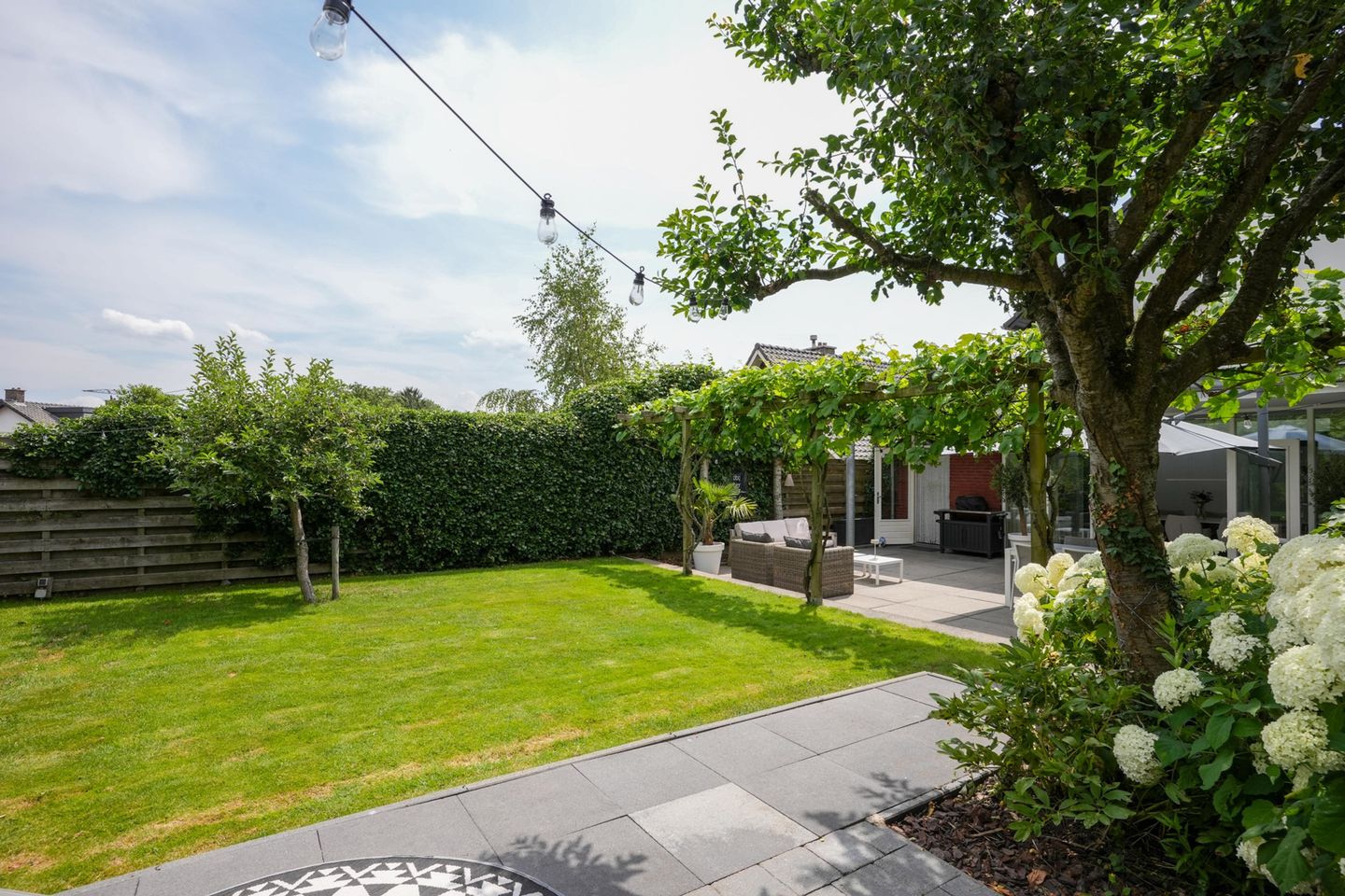Photo 44 of Heerstraat 12