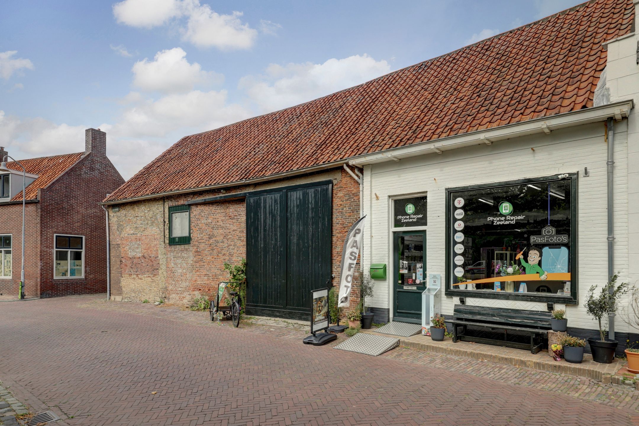Kerkhof 28 