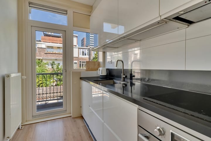 Appartement te koop: Volkerakstraat 10, 'S-Gravenhage