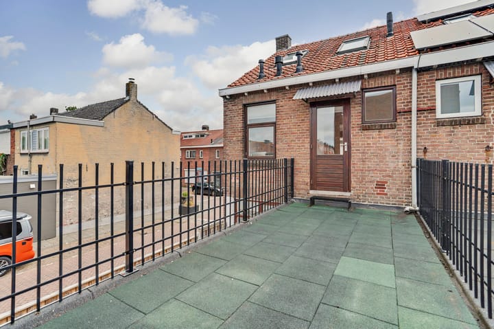 Hoekwoning te koop: Kasteeldreef 93, Tilburg
