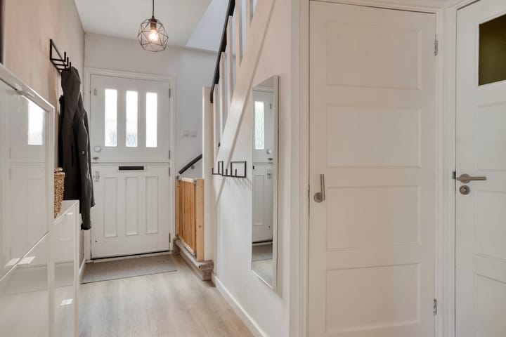 Photo 2 of Schoolstraat 8