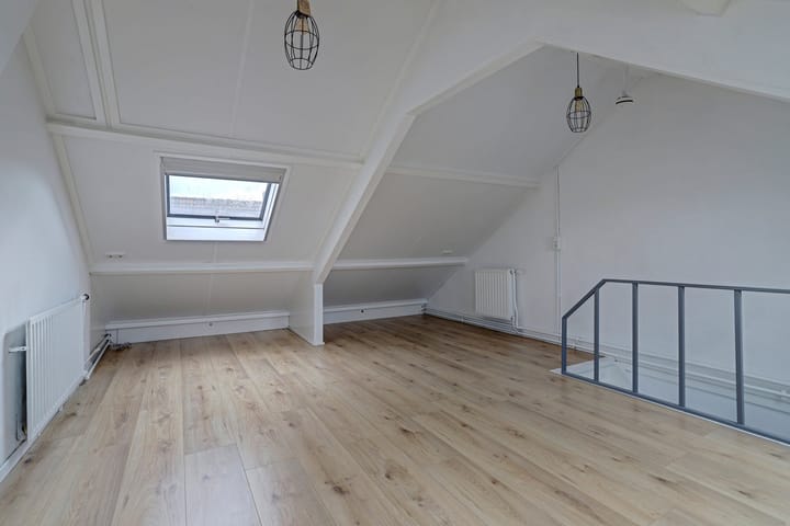 Hoekwoning te koop: Kasteeldreef 93, Tilburg