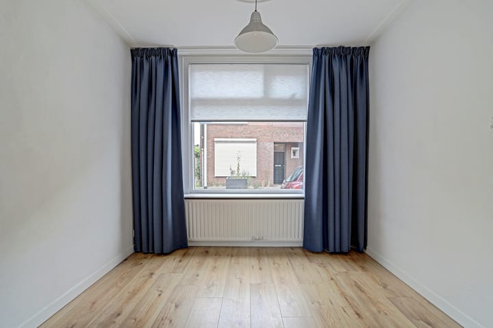 Hoekwoning te koop: Kasteeldreef 93, Tilburg
