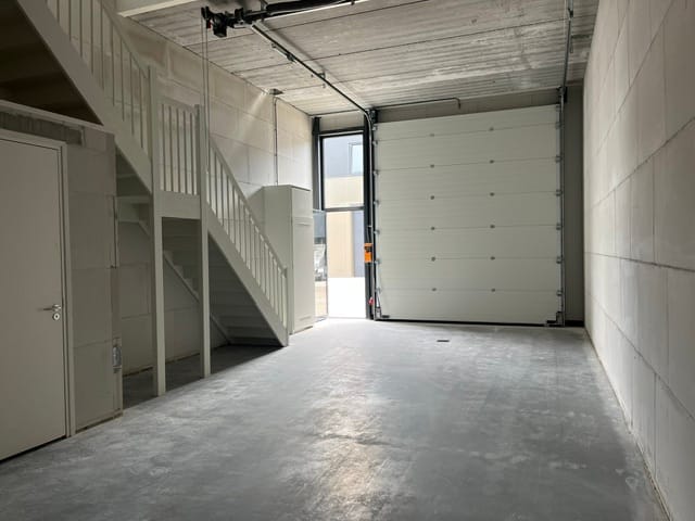 Bekijk foto 5 van Veenbes 9-A3