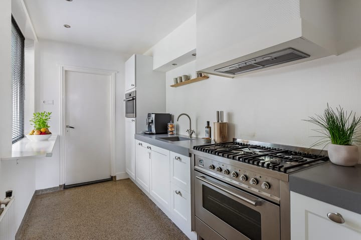 Twee-onder-één-kap te koop: Joan Coststraat 42, Enschede
