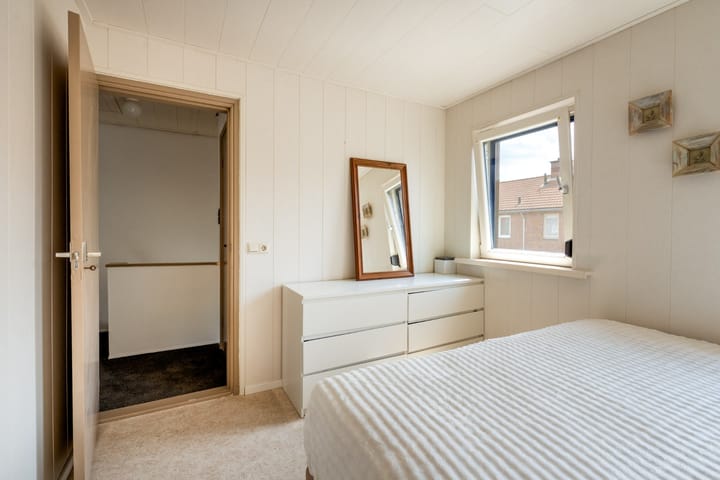 Tussenwoning te koop: Edisonstraat 61, Roosendaal