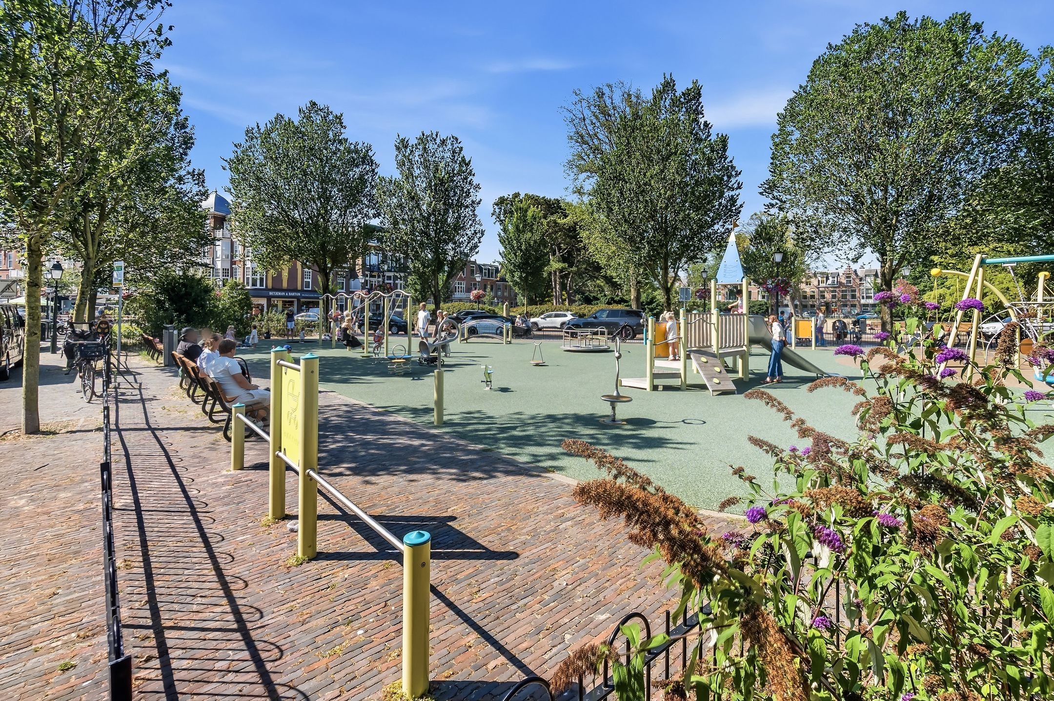 Photo 81 of Frederik Hendrikplein 47