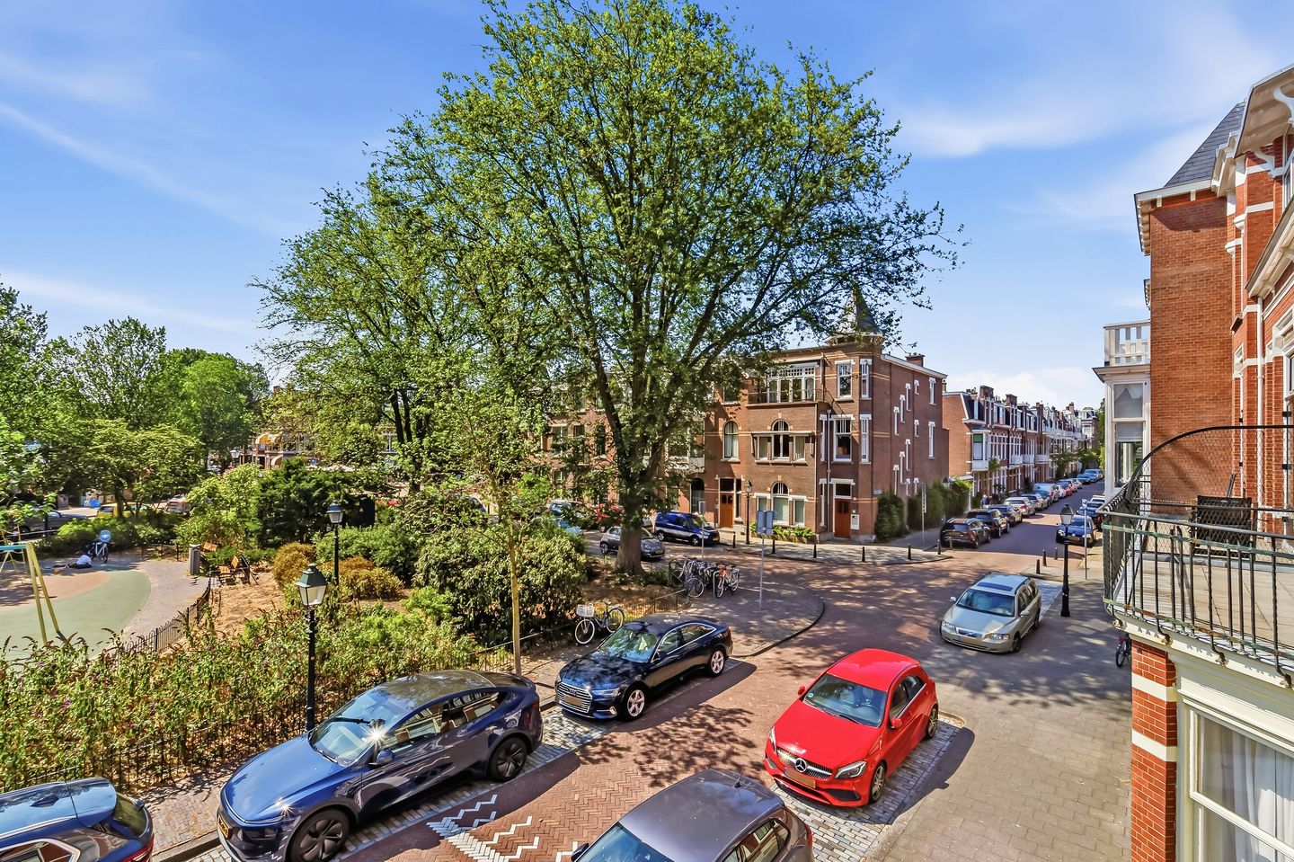 Photo 55 of Frederik Hendrikplein 47