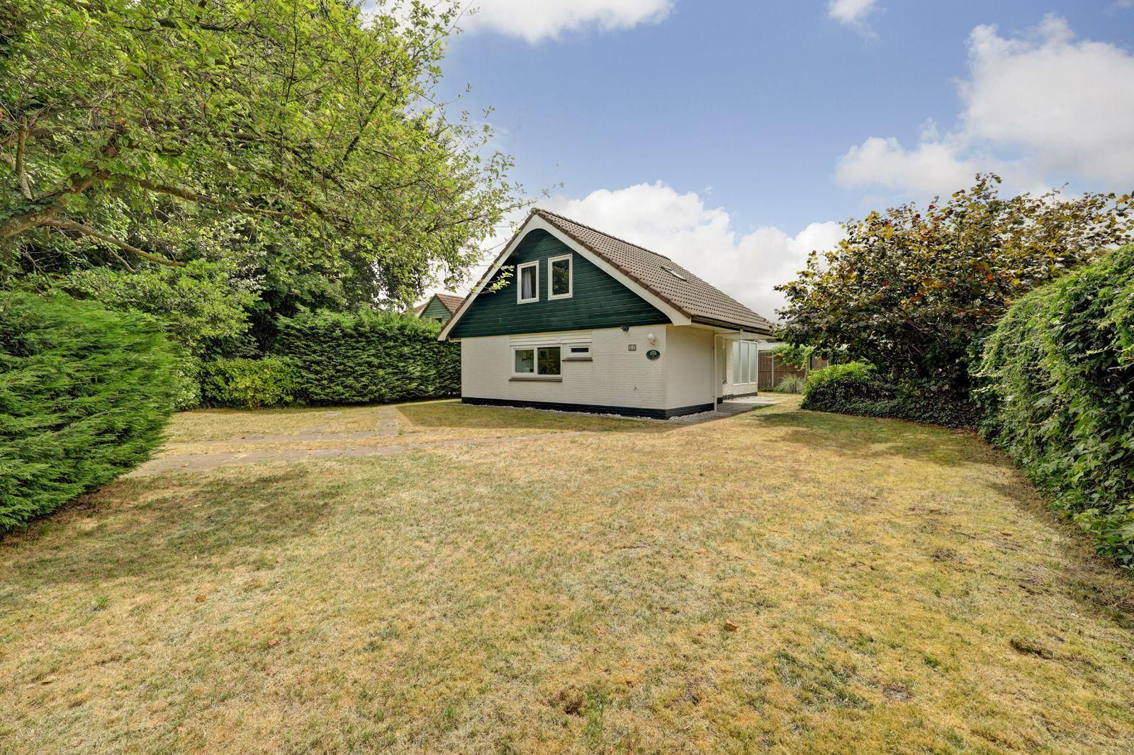 4-bedroom freehold villa in Renesse — photo 1 of 5
